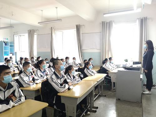 若要今生不虚度 立志自当少年时———伊宁市第二中学