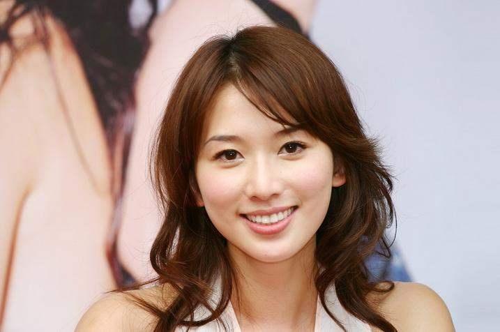 娃娃音的女明星都有谁娃娃音和萝莉音是一回事吗