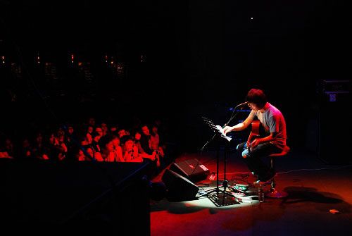 内地流行 朴树南京演唱会迎来万人大合唱,观众"代表"李志无预警出镜