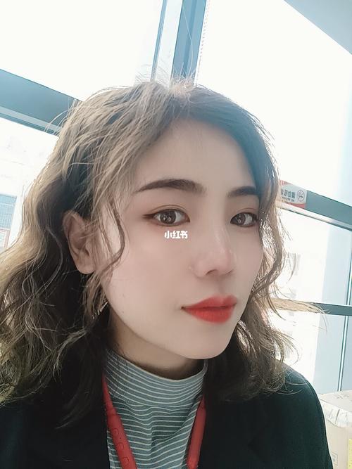 中短发也可羊毛卷哦_羊毛卷_中短发_时尚_发型