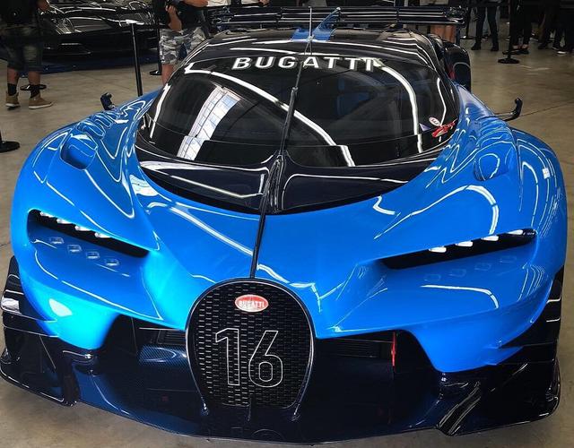 全球唯一的布加迪,曾是王子的代步车,换次胎60万,遥控