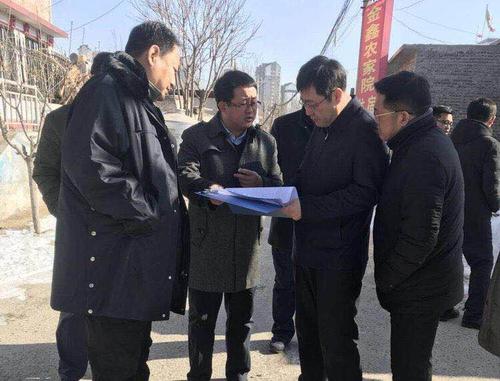 进民居,访民情,常务副县长李强到教场村实地考察百姓"气代煤"改造工程