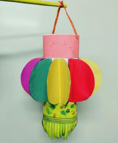 一年级(1)班手工艺品展