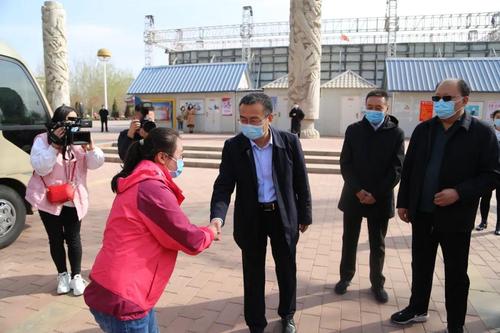 刚刚,10名青铜峡市支援湖北医疗队员平安归来!