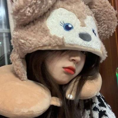 戴帽子的复古女生头像