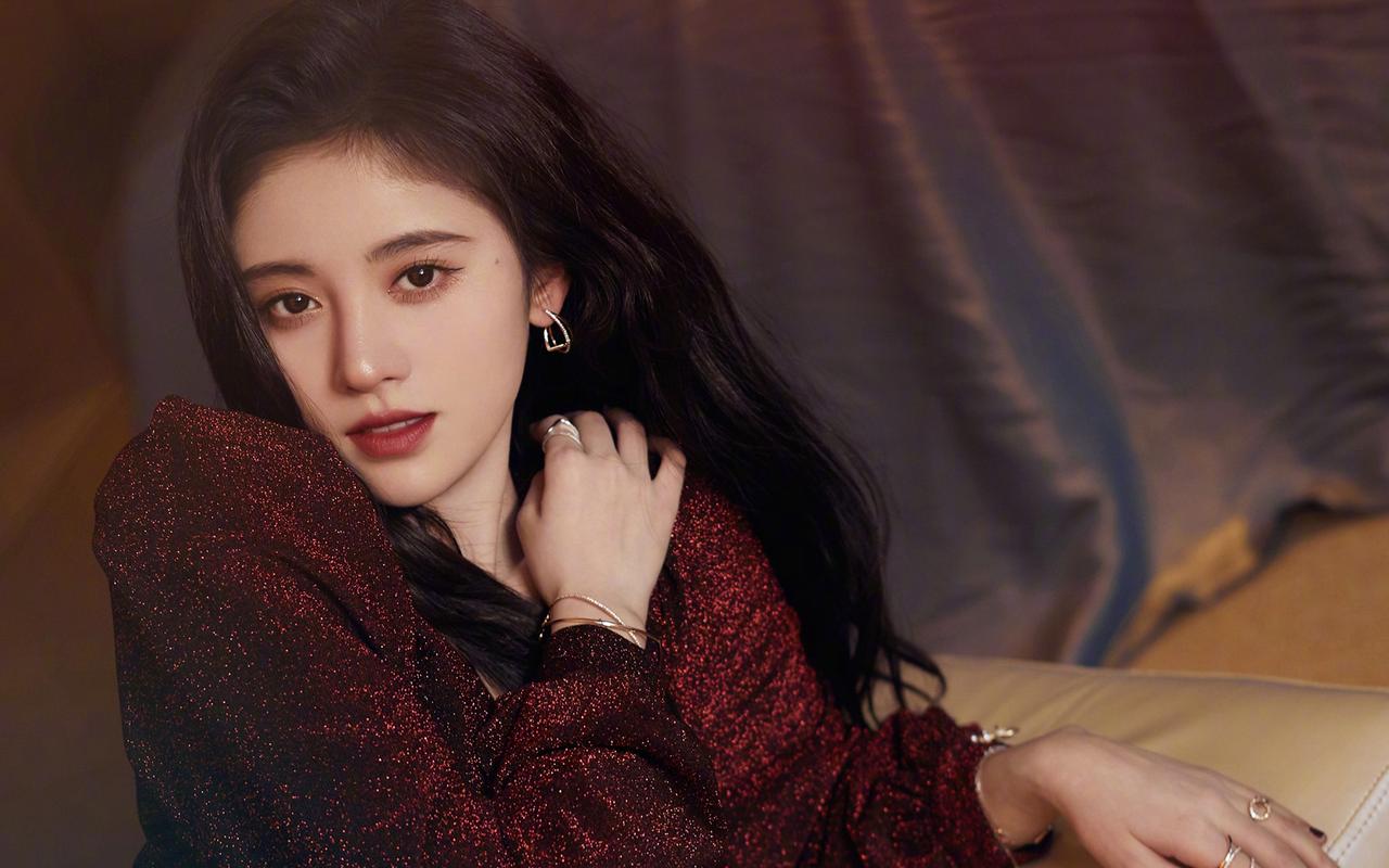 鞠婧祎妩媚性感高清桌面壁纸