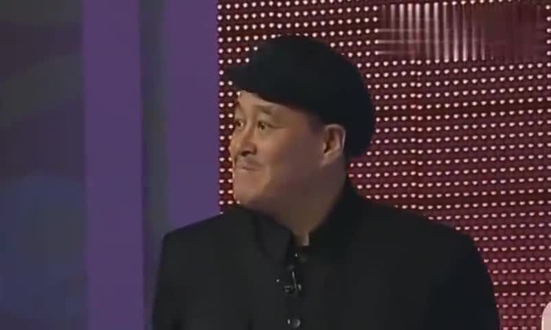 为您推荐: 小品《摔杯为号》:赵四,田娃演技太好了,赵本山都拍手叫好