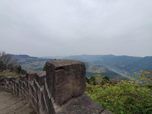 春天里的云顶石城-宋蒙战争遗址