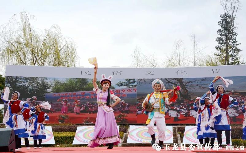 玉龙风物志传承白族文化九河乡这对表兄妹让世人感受到了民间音乐的