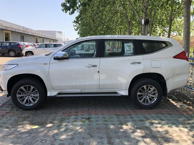 中东版2021款三菱帕杰罗劲畅体验评测