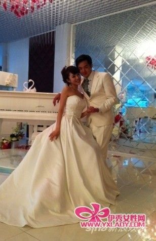 《新儿女情长》剧照曝光 姜妍变身可爱新娘(图)