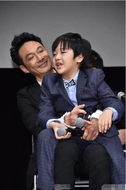 吴镇宇和儿子费曼