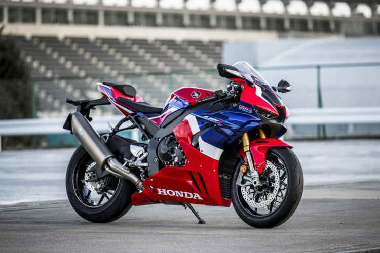 218马力的最大输出并不是终极目标新cbr1000rrr的进化革命