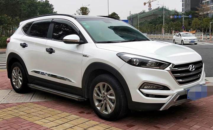 现代 途胜 2015款 1.6t 双离合两驱智能型