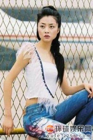 年轻时的熊黛林,眼小脸