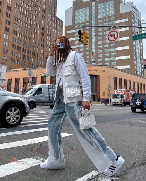 ins风街拍搭配神器盘点之adidas小白鞋