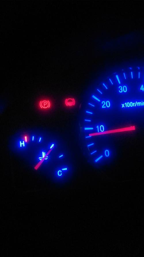 中兴皮卡教练车,故障灯,急 手刹右边的是什么啊