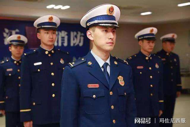 新式消防制服,服饰来了.