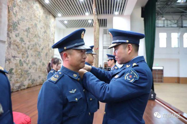 4位空军高级士官,晋衔!|军衔|晋升|命令状_网易订阅