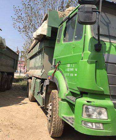 货车工程车 渣土车