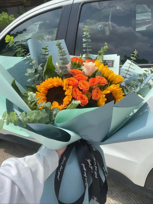 静谧天空蓝/送男士绅士花束98/向日葵97_花束_向日葵_七夕礼物