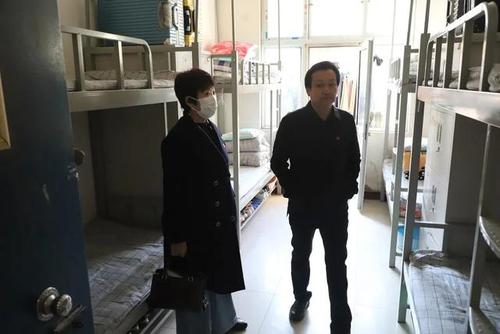 濮阳市二高到范县一中参观交流