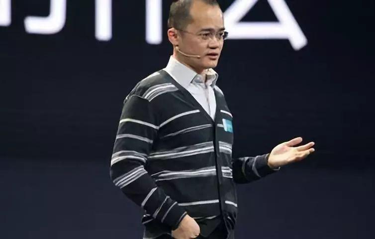 王兴的创业路太不容易了十个销售跑了四个靠攒钱扛过千团大战