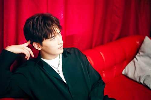 张远清爽利落写真图片,分享一组张远图片给大家,图中的明星图片壁纸会