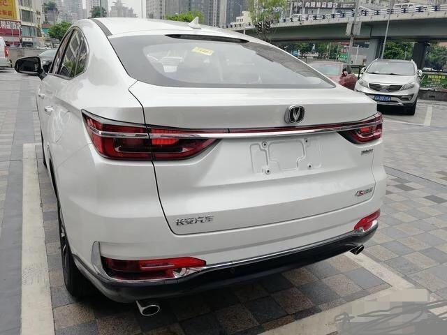 长安cs85无伪街拍,内饰首次曝光,盖住标就是x6,12万拯救长安