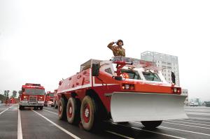 轮式装甲 消防车