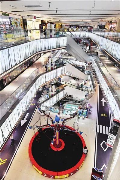 华宇集团百花谷里百花开