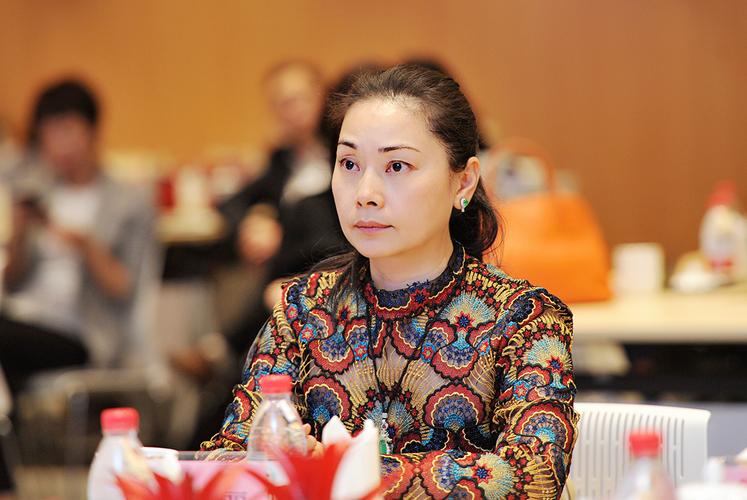 8对"抱团挣钱"的姐妹花,个个有钱,李冰冰姐妹身家超10
