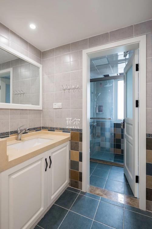 复式美式风格卫生间装修效果图