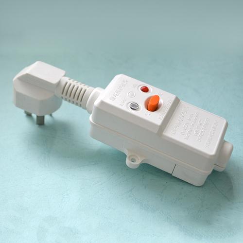 厂家电热水龙头漏电保护插头