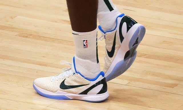 nba球员上脚:字母哥3代战靴与杜兰特球鞋有点雷同