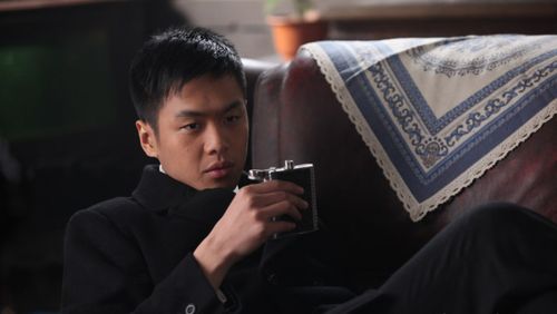 张若昀