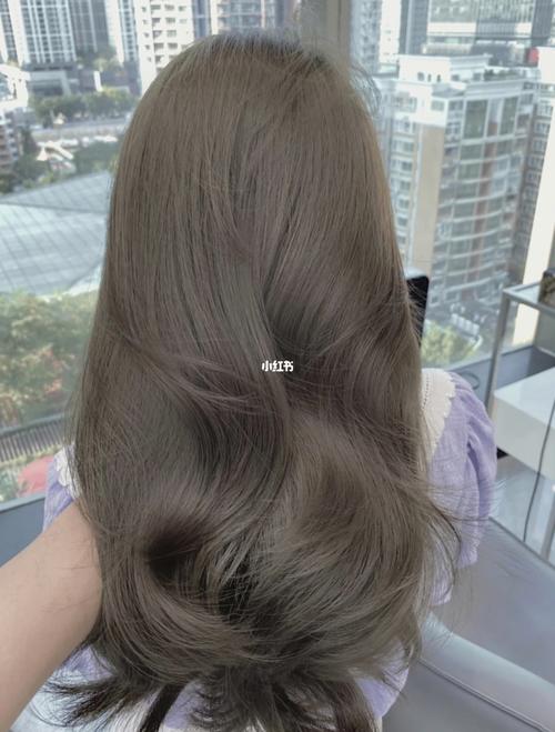 显白发色,闷青亚麻色!_发色_显白_亚麻色_掉色_天鹅湖