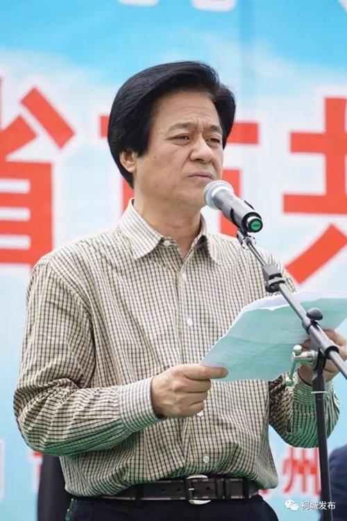 朱建华杨幼平说,新植1亿株珍贵树,是省委省政府赋予我们的一项重大