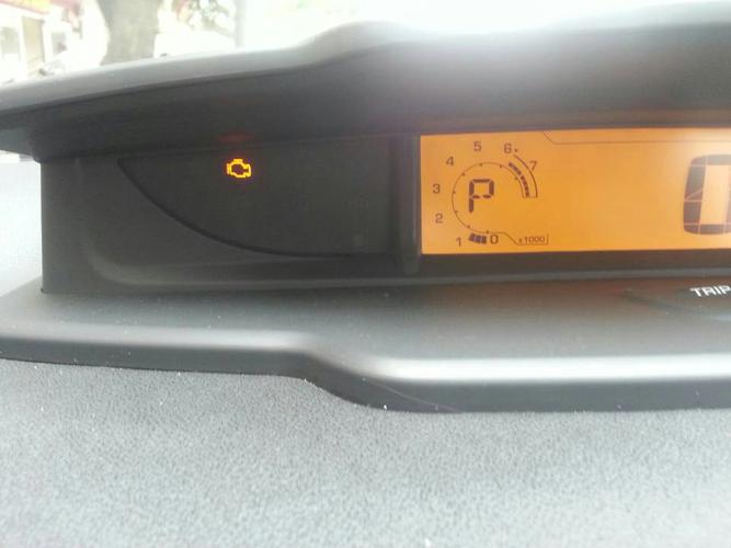 雪铁龙世嘉故障灯亮起来怎么办?