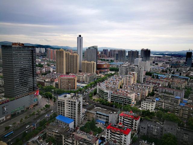 琅琊区是滁州市的中心城区,拥有两所高等院校