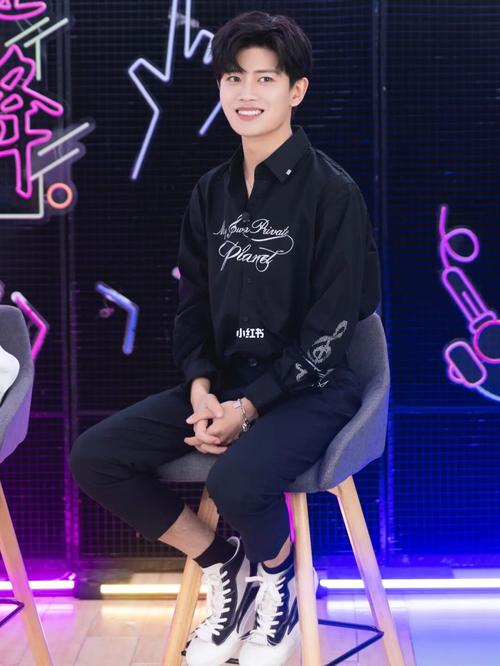 哥,你腿毛有点重_任嘉伦_娱乐_明星娱乐资讯