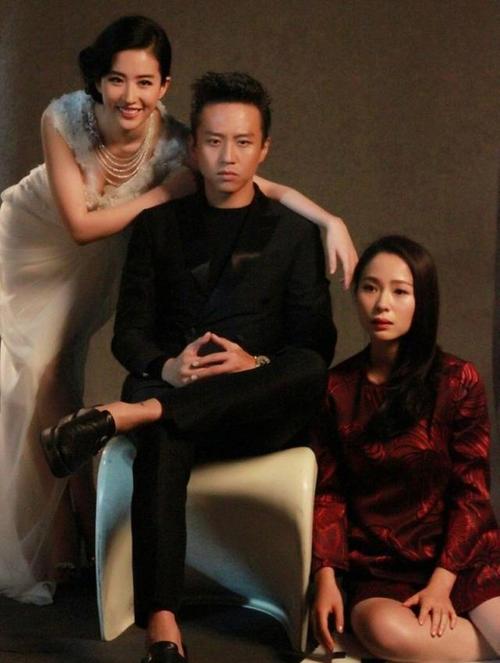 刘亦菲九年前拍影片花絮曝光,与邓超互动欢乐多,画面好恩爱