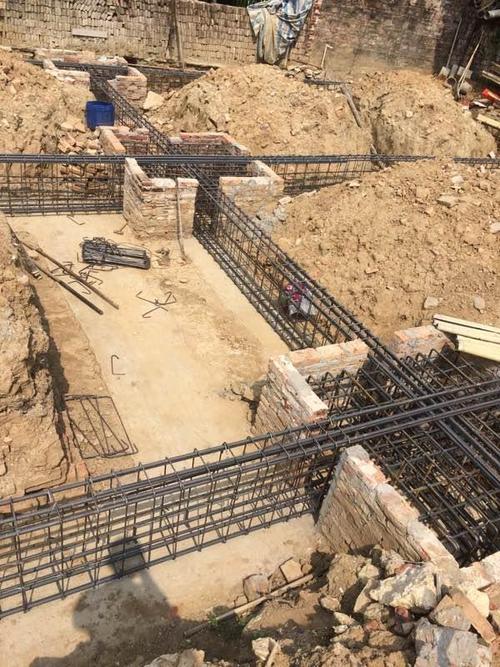 南方土豪挖38米花了20万买钢筋造地基 这是要盖多少层