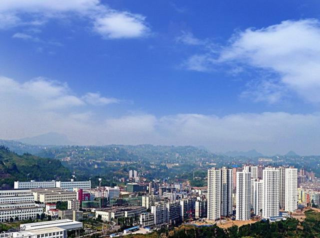 李渡是涪陵的新区,是一座崭新的城市,这儿承担着涪陵双百大城市