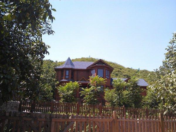 【京郊游】北京昌平南雁路上的瓦窑村,山里别墅一日游.