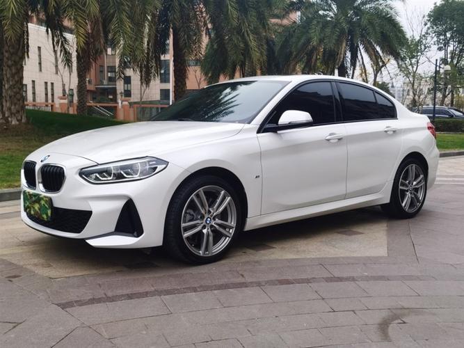 2019年08月宝马 宝马1系 2019款 120i 领先型m运动套装