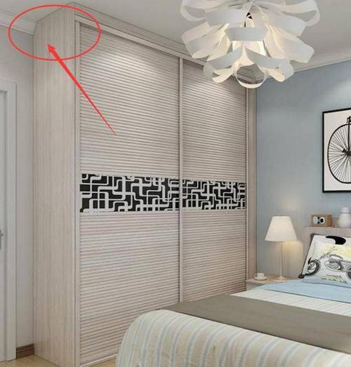 我家的卧室石膏线就很失败了,下面是我家的卧室装修效果图