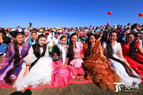 高清组图:奔跑在草原上的哈萨克族美女