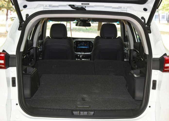 全新一代捷途x70让雨季自驾更舒适安全