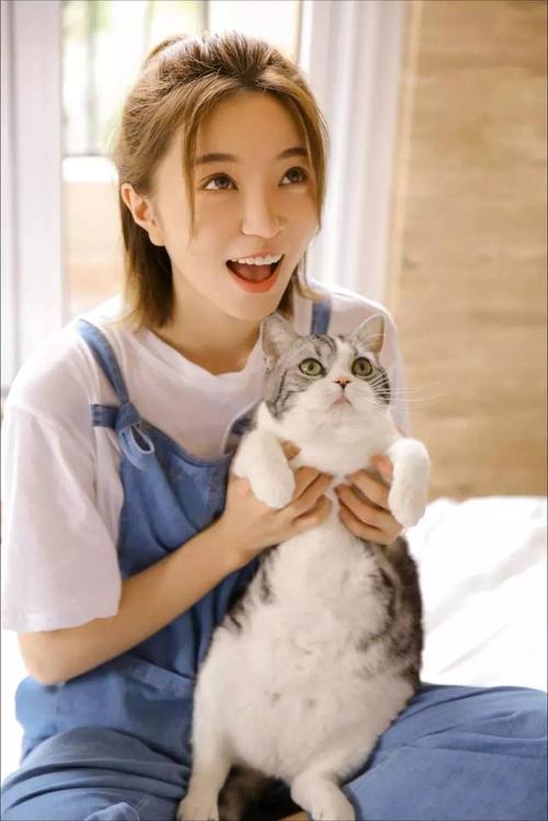 抖音第一萌曲《学猫叫》原唱小潘潘7月1日在万达为你唱!